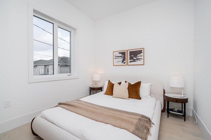 Photo 15 at 2462 Adanac Street, Renfrew VE, Vancouver East