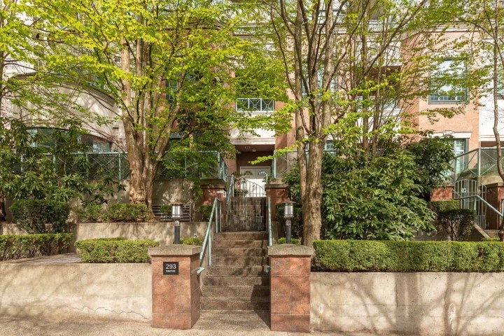 Photo 2 at 104 - 293 Smithe Street, Downtown VW, Vancouver West