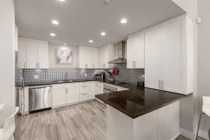 Photo 12 at 104 - 293 Smithe Street, Downtown VW, Vancouver West