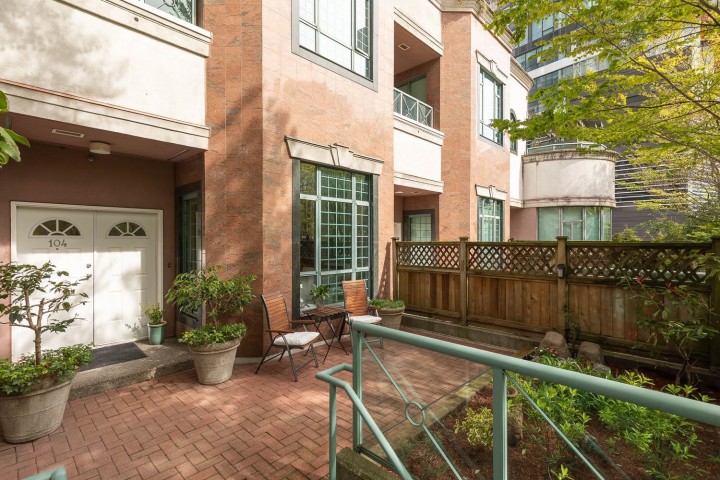 Photo 3 at 104 - 293 Smithe Street, Downtown VW, Vancouver West