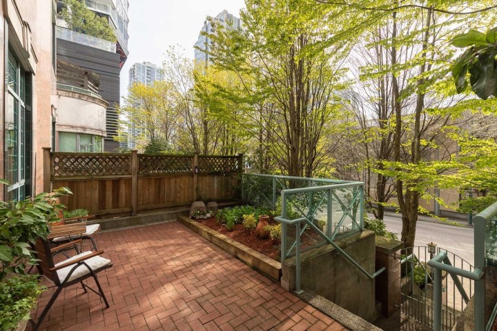 Photo 5 at 104 - 293 Smithe Street, Downtown VW, Vancouver West