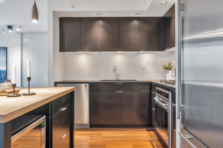 Photo 12 at 1003 - 1055 Homer Street, Yaletown, Vancouver West