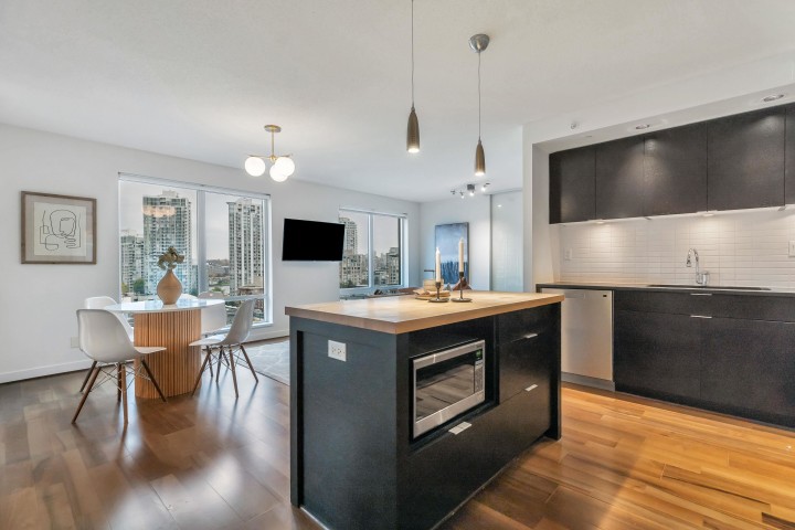 Photo 11 at 1003 - 1055 Homer Street, Yaletown, Vancouver West