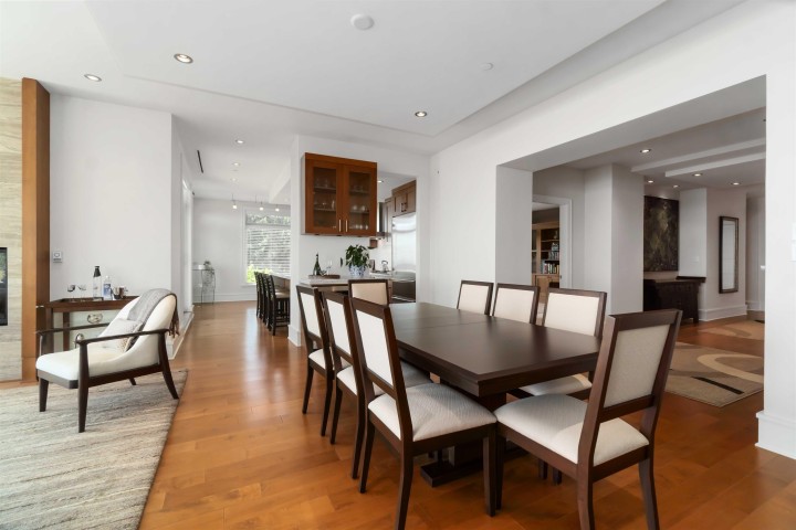 Photo 17 at 304 - 2535 Garden Court, Whitby Estates, West Vancouver