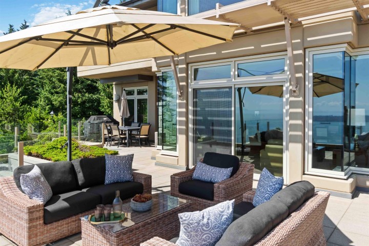 Photo 12 at 304 - 2535 Garden Court, Whitby Estates, West Vancouver