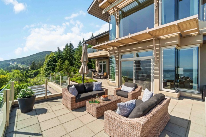 Photo 36 at 304 - 2535 Garden Court, Whitby Estates, West Vancouver