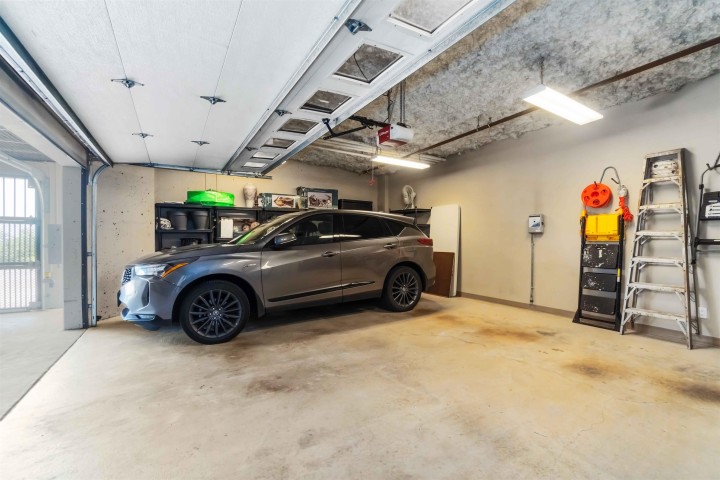 Photo 37 at 304 - 2535 Garden Court, Whitby Estates, West Vancouver