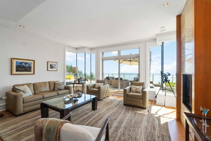 Photo 11 at 304 - 2535 Garden Court, Whitby Estates, West Vancouver