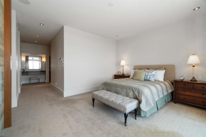 Photo 31 at 304 - 2535 Garden Court, Whitby Estates, West Vancouver