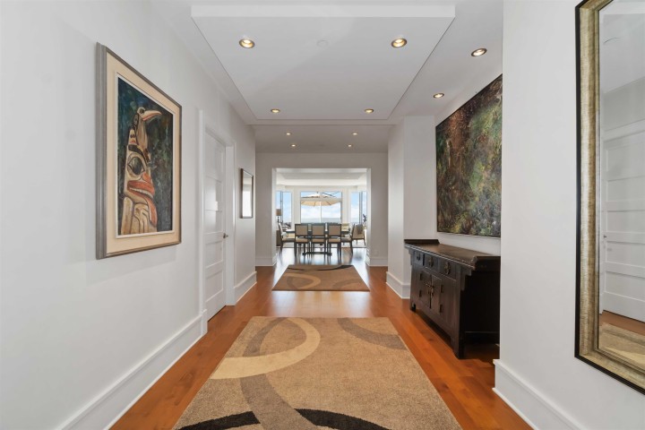 Photo 8 at 304 - 2535 Garden Court, Whitby Estates, West Vancouver