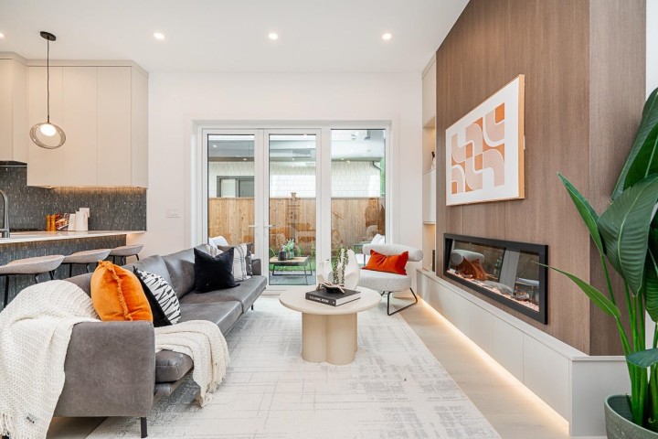 Photo 6 at 2 - 2460 Adanac Street, Renfrew VE, Vancouver East