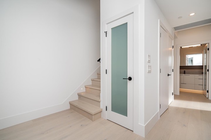 Photo 22 at 2 - 2460 Adanac Street, Renfrew VE, Vancouver East