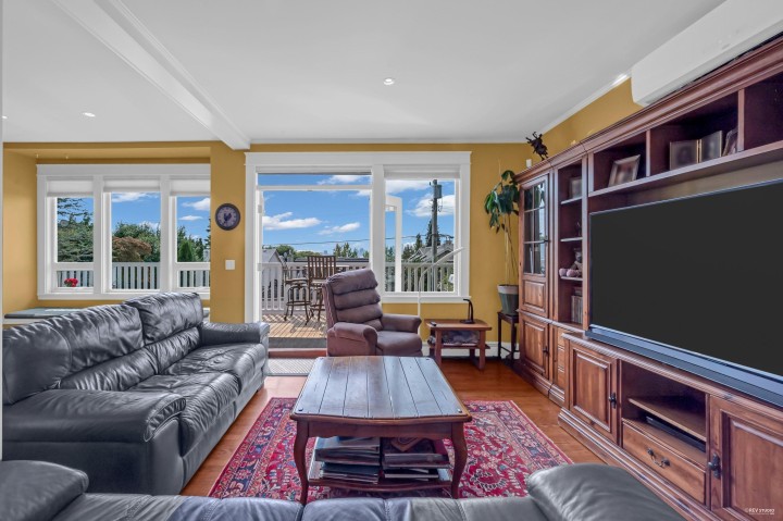 Photo 14 at 255 W 6th Street, Lower Lonsdale, North Vancouver