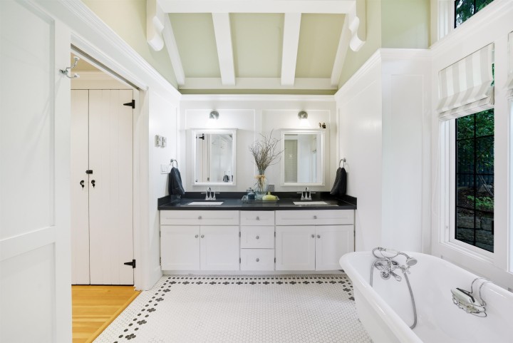 Photo 18 at 3654 Creery Avenue, West Bay, West Vancouver