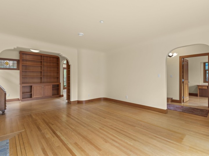 Photo 8 at 4055 W 35th Avenue, Dunbar, Vancouver West