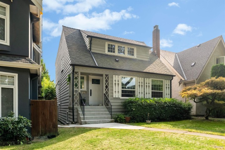 Photo 1 at 2966 W 32nd Avenue, MacKenzie Heights, Vancouver West