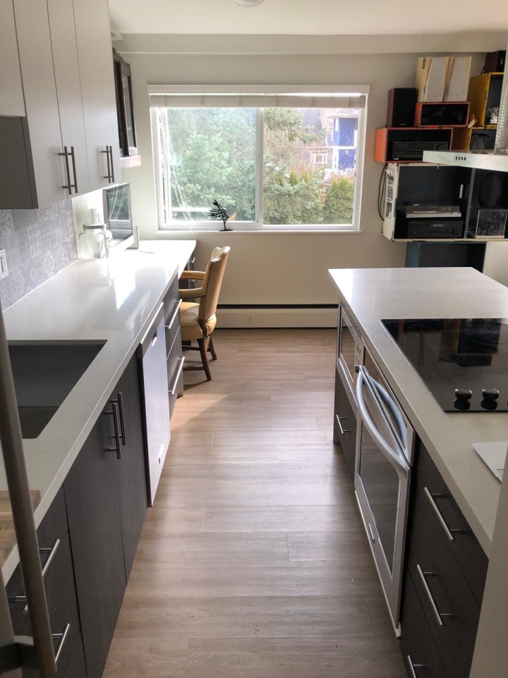 Photo 9 at 213 - 36 E 14 Avenue, Mount Pleasant VE, Vancouver East