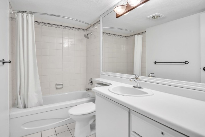 Photo 15 at 28 - 1345 W 4th Avenue, False Creek, Vancouver West