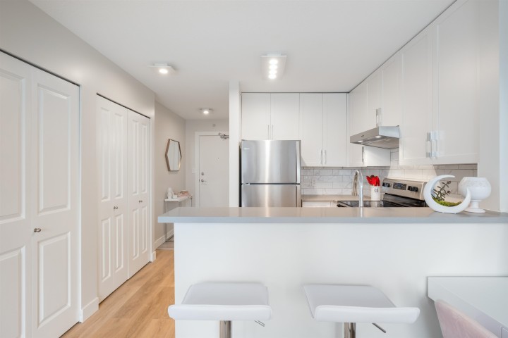 Photo 7 at 1103 - 1295 Richards Street, Downtown VW, Vancouver West