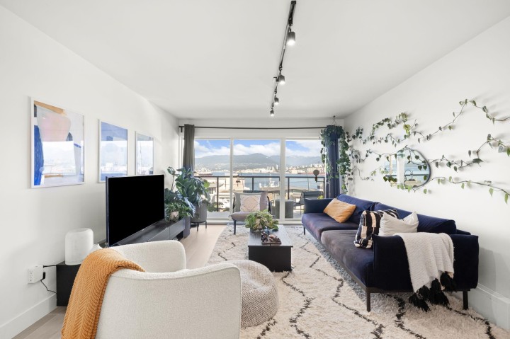 Photo 12 at 302 - 2366 Wall Street, Hastings, Vancouver East