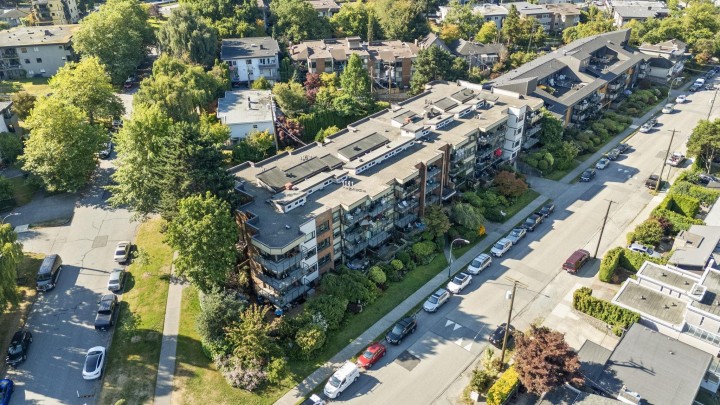 Photo 32 at 302 - 2366 Wall Street, Hastings, Vancouver East