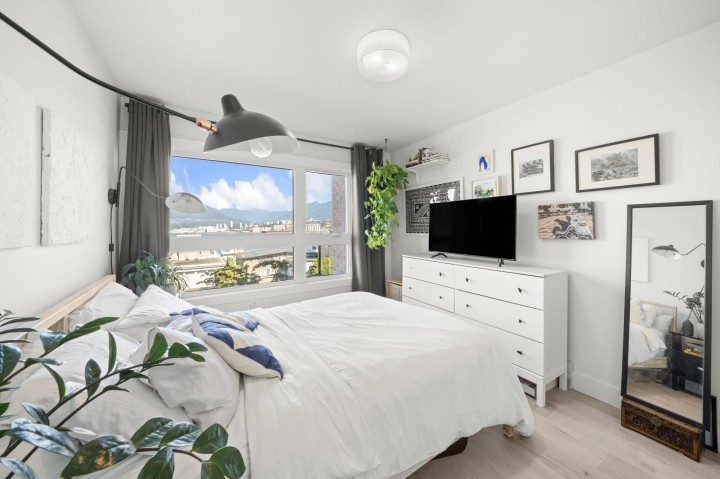 Photo 5 at 302 - 2366 Wall Street, Hastings, Vancouver East