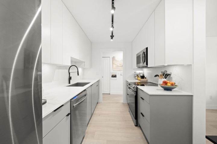 Photo 20 at 302 - 2366 Wall Street, Hastings, Vancouver East