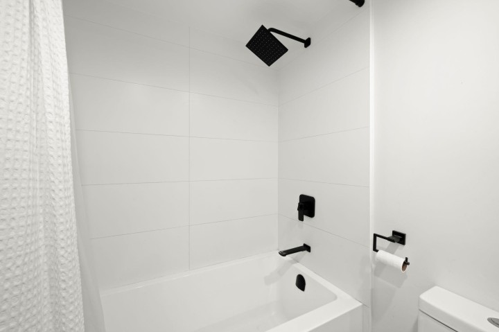 Photo 10 at 302 - 2366 Wall Street, Hastings, Vancouver East