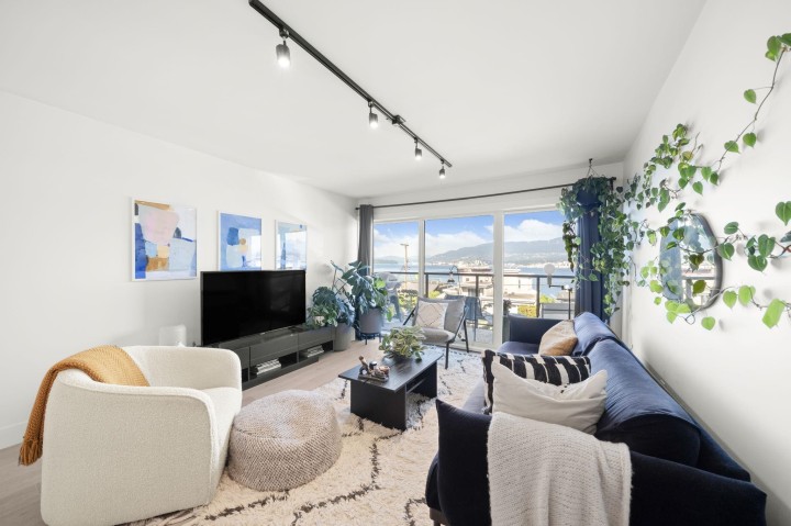 Photo 14 at 302 - 2366 Wall Street, Hastings, Vancouver East