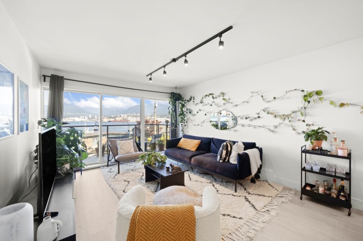 Photo 11 at 302 - 2366 Wall Street, Hastings, Vancouver East