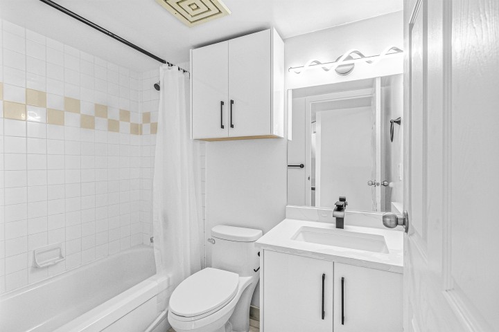 Photo 13 at 1506 - 789 Drake Street, Downtown VW, Vancouver West