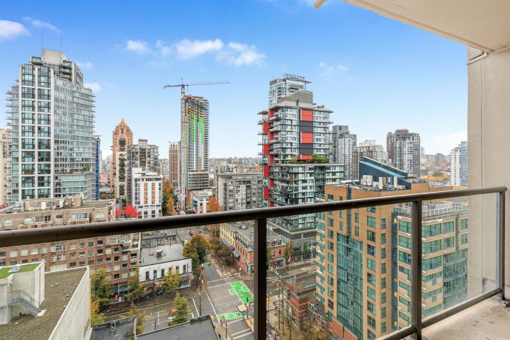 Photo 9 at 1506 - 789 Drake Street, Downtown VW, Vancouver West