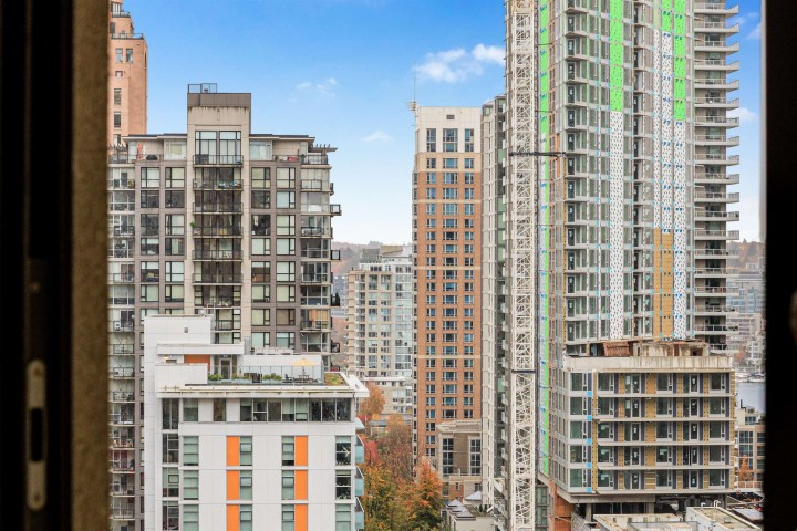Photo 10 at 1506 - 789 Drake Street, Downtown VW, Vancouver West