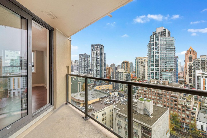 Photo 8 at 1506 - 789 Drake Street, Downtown VW, Vancouver West