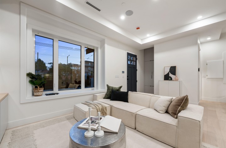 Photo 4 at 1 - 1259 Renfrew Street, Renfrew VE, Vancouver East