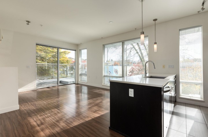 Photo 5 at 218 - 3333 Main Street, Main, Vancouver East