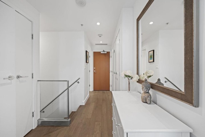 Photo 22 at 230 W 1 Avenue, False Creek, Vancouver West