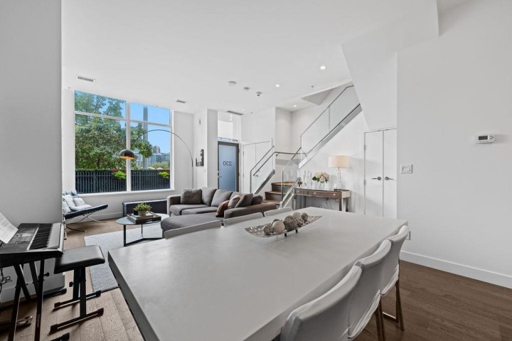 Photo 7 at 230 W 1 Avenue, False Creek, Vancouver West