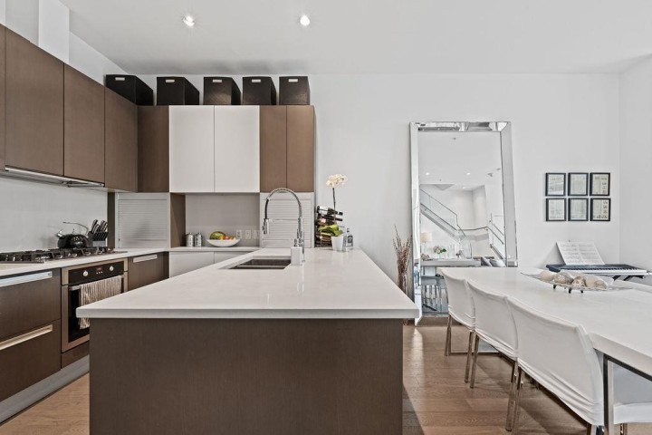 Photo 9 at 230 W 1 Avenue, False Creek, Vancouver West