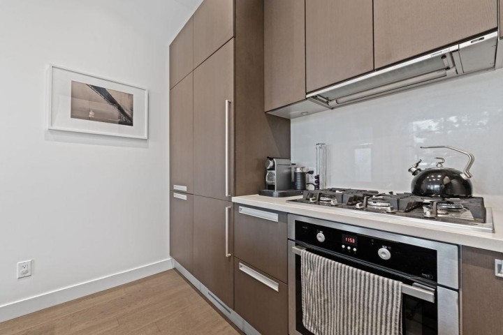 Photo 10 at 230 W 1 Avenue, False Creek, Vancouver West