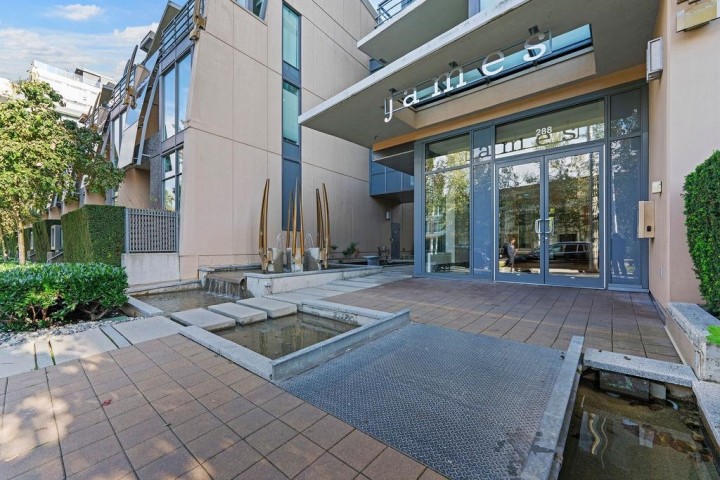 Photo 25 at 230 W 1 Avenue, False Creek, Vancouver West