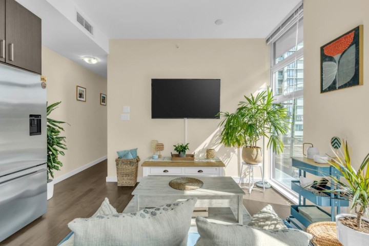 Photo 4 at 504 - 38 W 1st Avenue, False Creek, Vancouver West