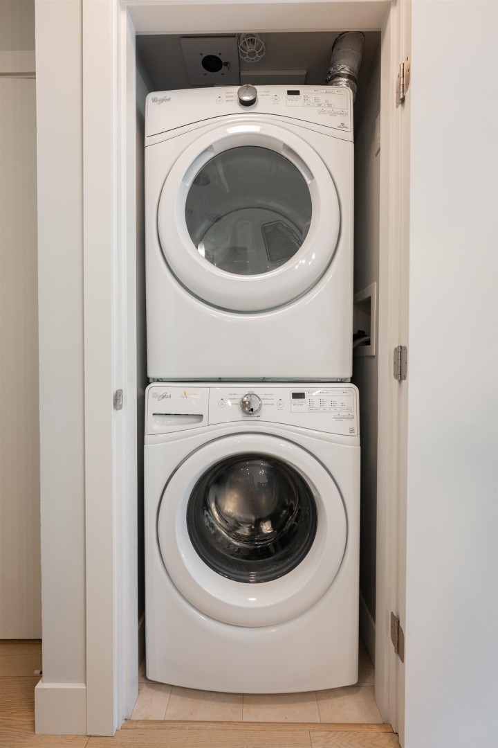 Photo 17 at 406 - 2477 Carolina Street, Mount Pleasant VE, Vancouver East