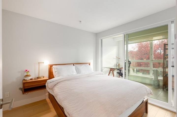 Photo 12 at 406 - 2477 Carolina Street, Mount Pleasant VE, Vancouver East