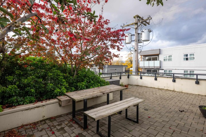 Photo 20 at 406 - 2477 Carolina Street, Mount Pleasant VE, Vancouver East