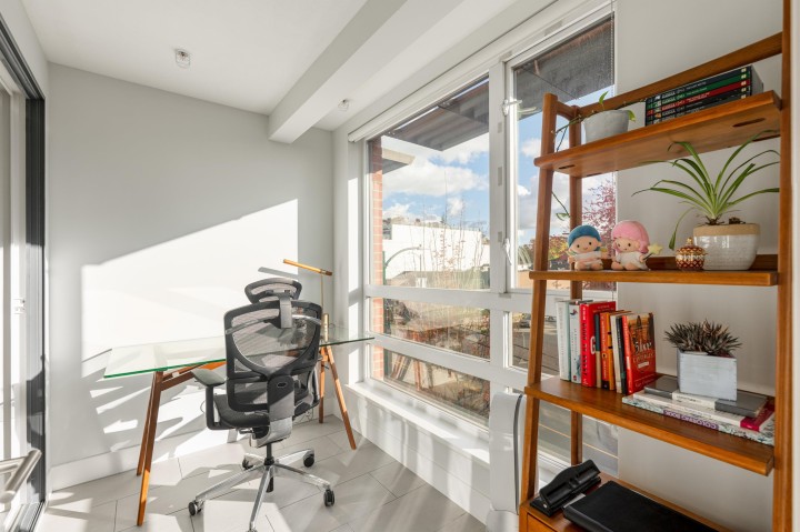 Photo 14 at 406 - 2477 Carolina Street, Mount Pleasant VE, Vancouver East