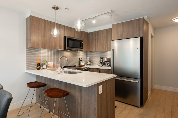 Photo 4 at 406 - 2477 Carolina Street, Mount Pleasant VE, Vancouver East