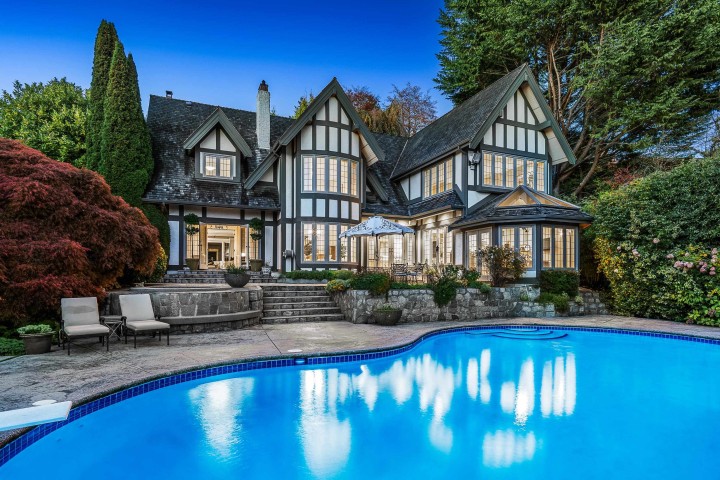 Photo 1 at 2716 W 49th Avenue, S.W. Marine, Vancouver West