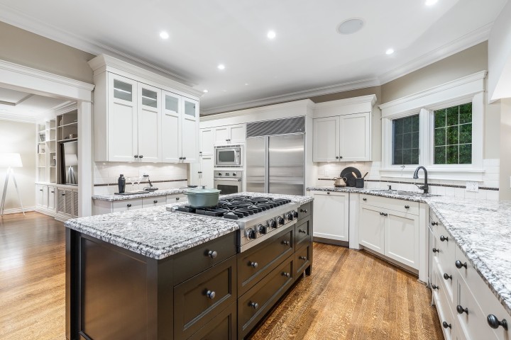 Photo 11 at 2716 W 49th Avenue, S.W. Marine, Vancouver West