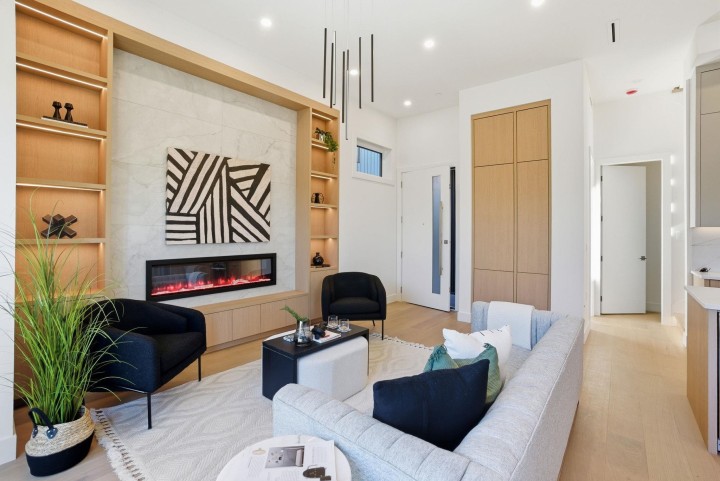 Photo 3 at 2 - 6141 Yew Street, Kerrisdale, Vancouver West